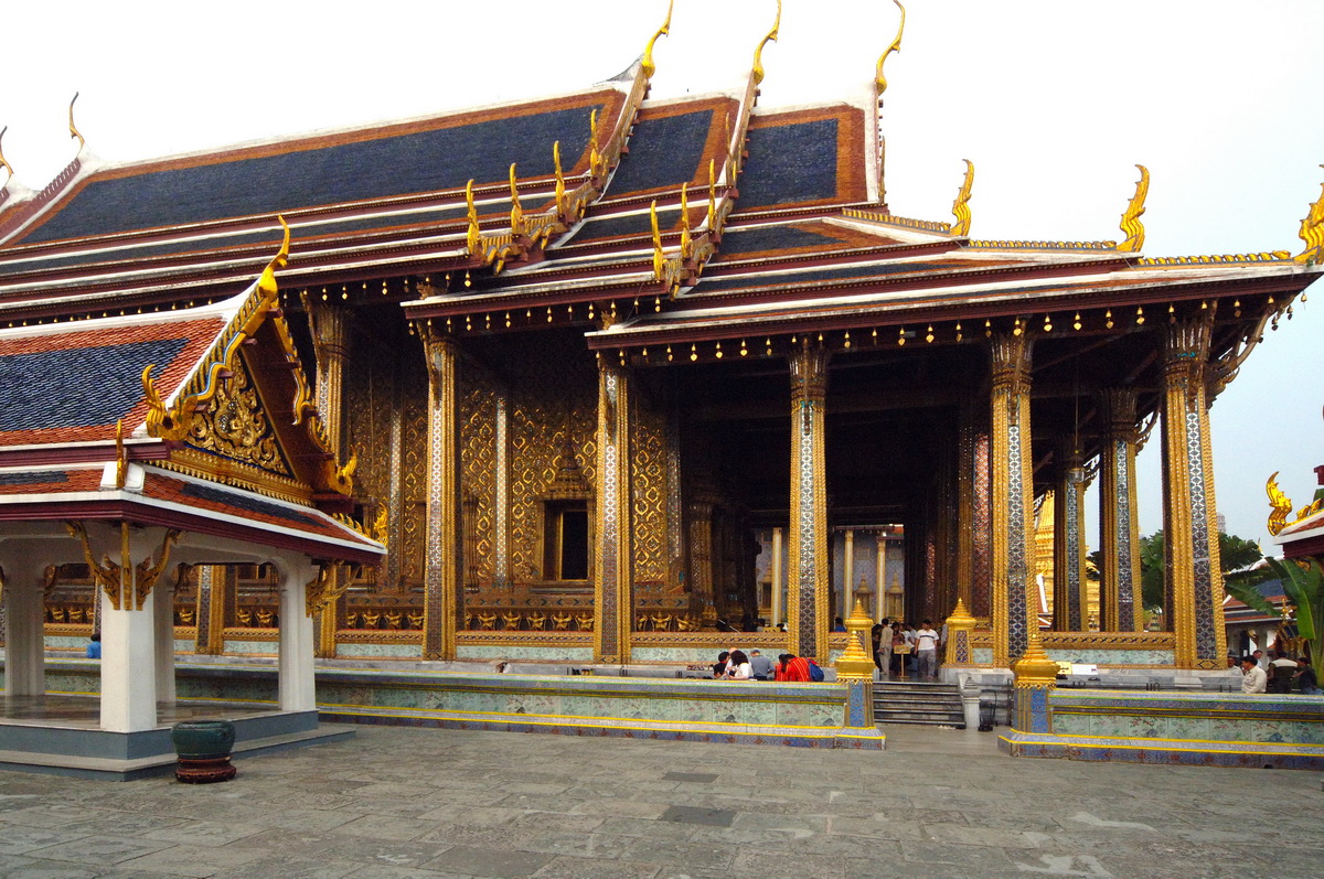Auf einer Exclusiven Tahilandreise ist ein Besuch im Wat obligatorisch